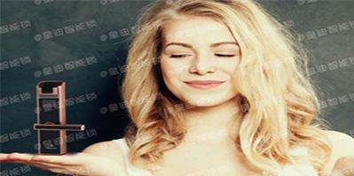 人臉識別智能門鎖介紹